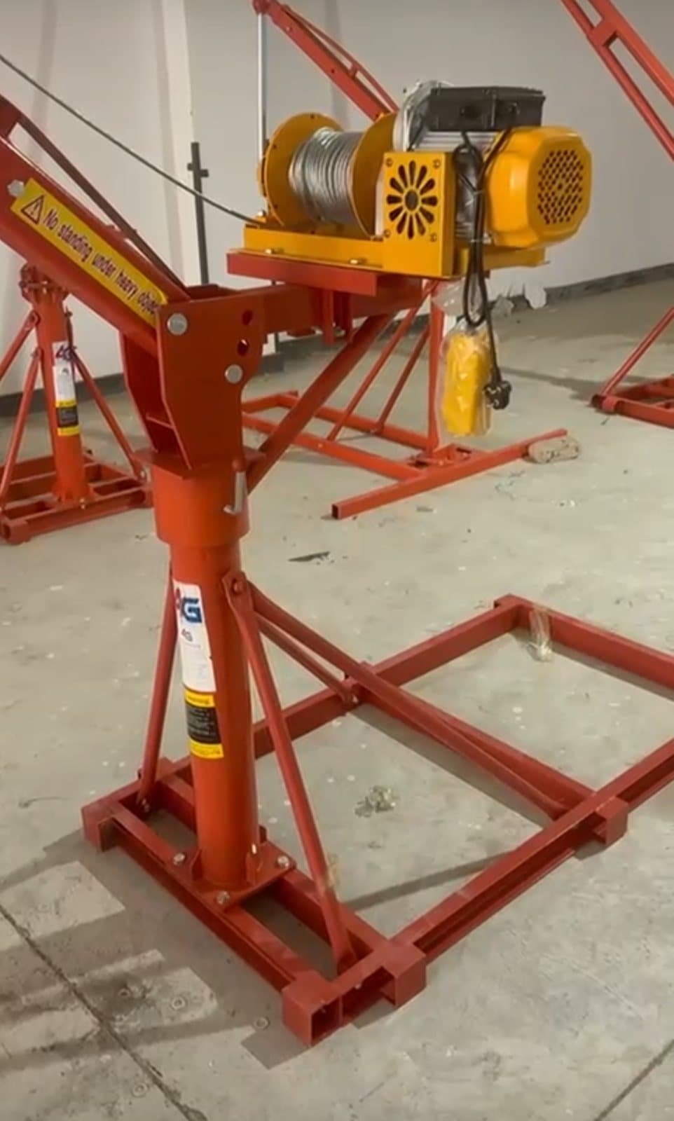 Mini construction crane